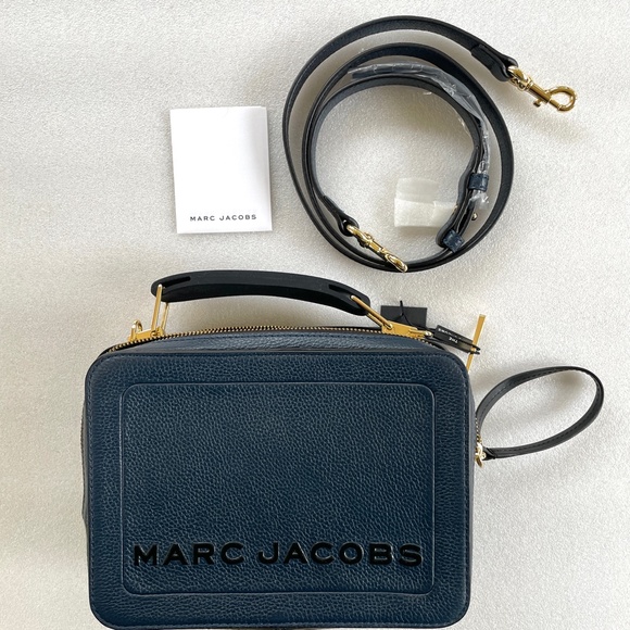 Marc Jacobs Crossbody Leather Top Bag (NOT the mini) - Picture 6 of 10